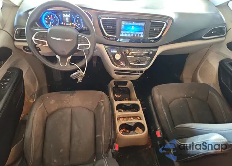 2020 Chrysler Voyager L z USA, uszkodzony, nr VIN 2C4RC1AG2LR121039